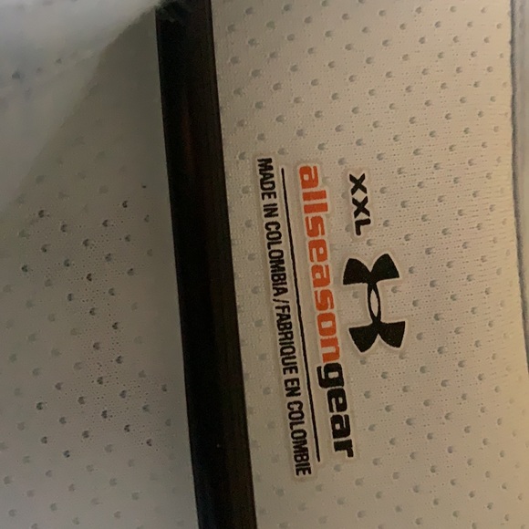 Xxl under armor allseason gear button down - Picture 2 of 2